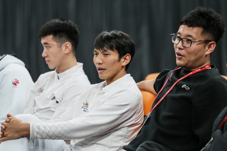 今夏合同到期！矣进宏：两年结束又是新的开始 不会离开篮球